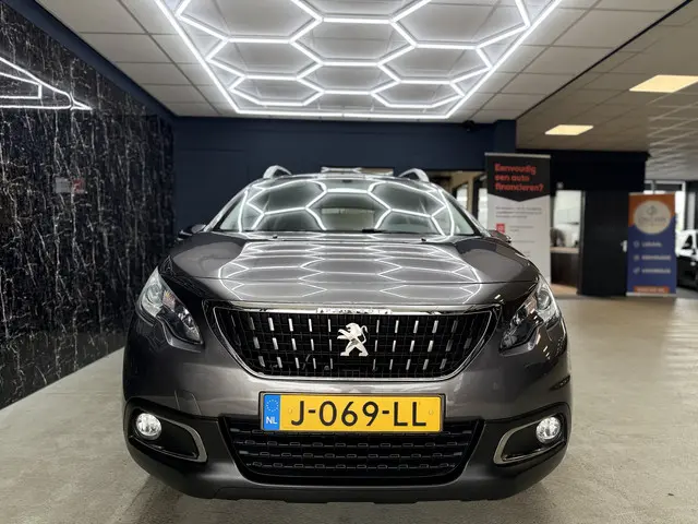 Peugeot 2008 1.2 PureTech Blue Lion 2019 Benzine 2