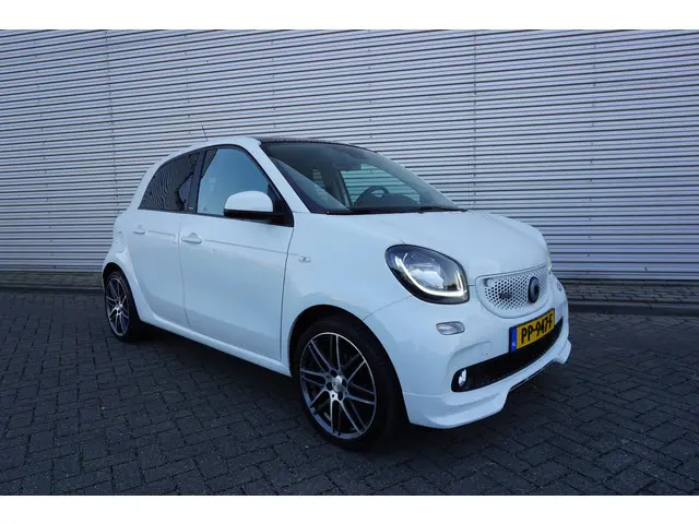Smart Forfour 1.0 T BRABUS AUTOMAAT 2017 Benzine 2