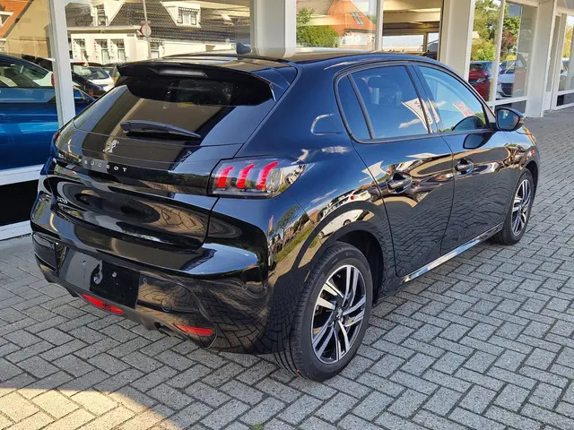 Peugeot 208 1.2 PureTech 100 Allure 2023 Benzine 3