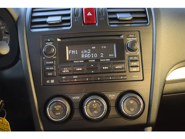 Subaru Forester 2.0 Luxury - AWD - Trekhaak 2015 Benzine 14