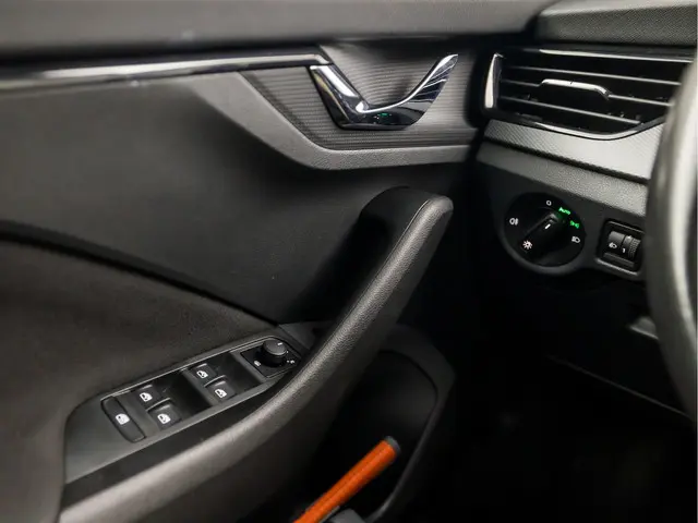 Škoda Kamiq 1.0 TSI Sport 2020 Benzine 21