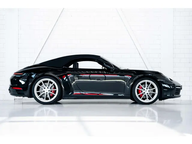 Porsche 911 Carrera 4S Cabriolet 2020 Benzine 8