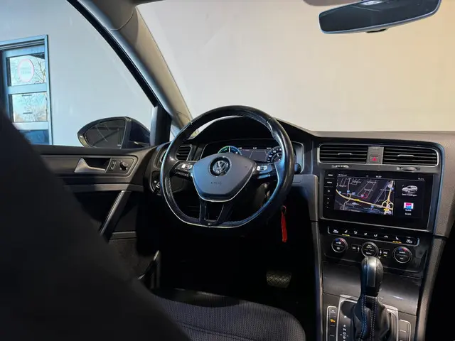 Volkswagen e-Golf E-DITION 2019 Elektrisch 21
