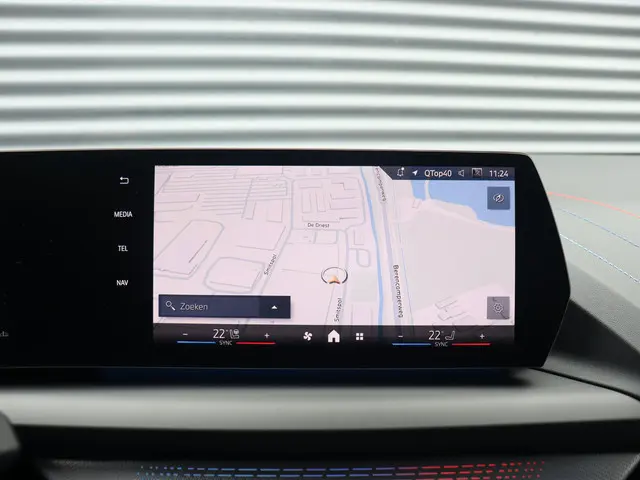 BMW 1 Serie 5-deurs 120 2025 Benzine 26