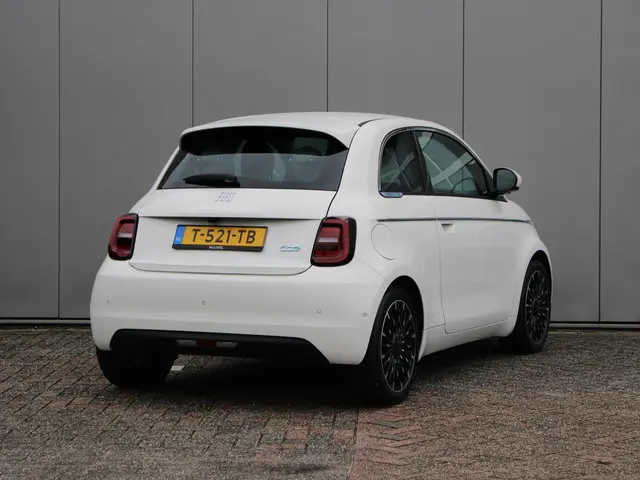 Fiat 500e La Prima 42 kWh 2023 Elektrisch 6