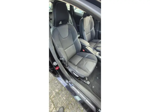 Volvo V40 1.6 T3 Momentum 2013 Benzine 22
