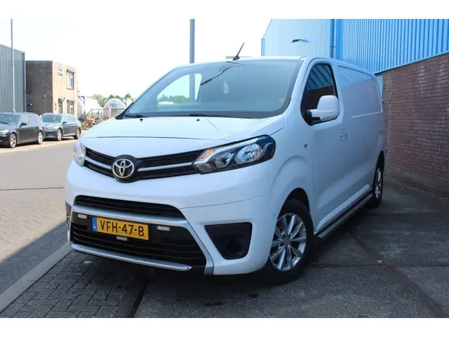 Toyota ProAce Worker 2.0 D-4D Professional 2020 Diesel 3
