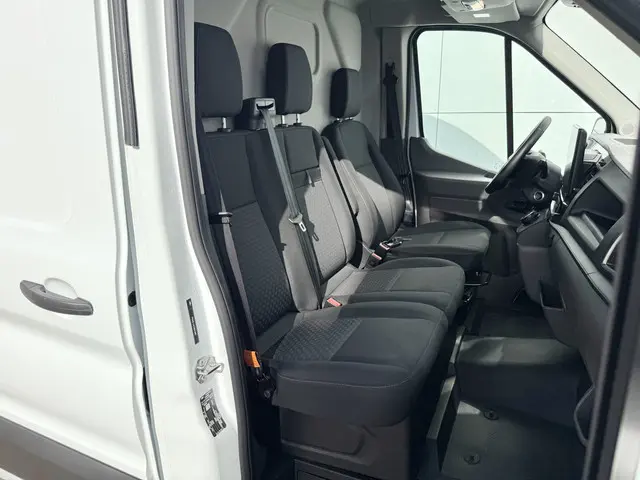 Ford E-Transit 75kWh 184PK 2023 Elektrisch 8