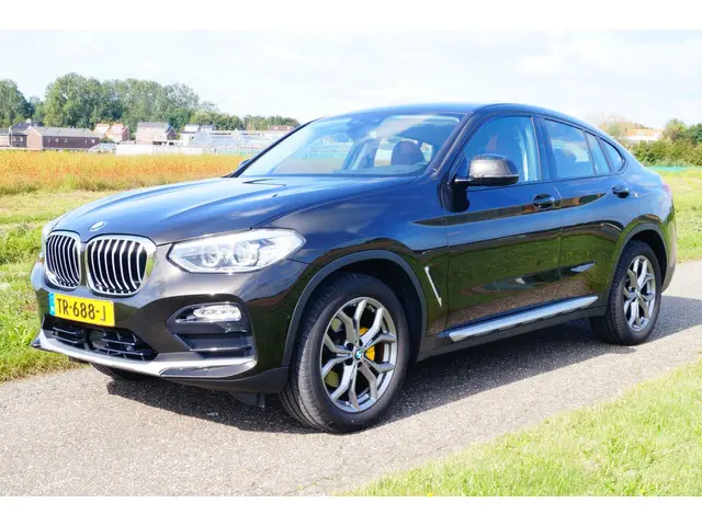 BMW X4 XDrive High Executive 3.0i upgrade 2018 Benzine