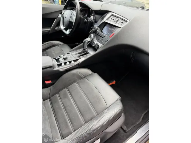 Citroën DS5 1.6 THP Chic 2013 Benzine 19