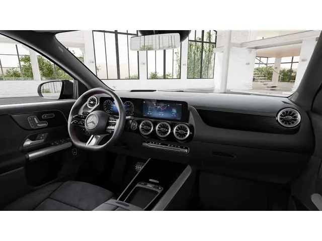 Mercedes-Benz GLA 180 Business Solution AMG 2025 Benzine 4