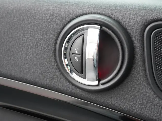 MINI Countryman Cooper SE ALL4 2022 Hybride Benzine 19