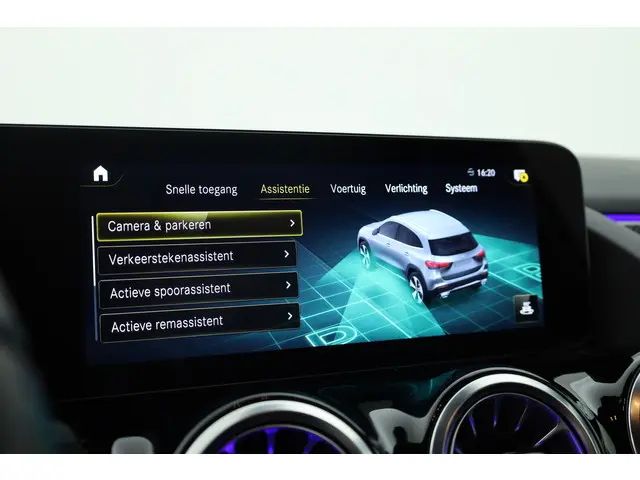 Mercedes-Benz GLA 250 e AMG Line 2022 Hybride Benzine 20