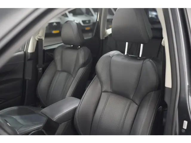 Subaru Forester 2.0i e-BOXER First Edition 2021 Benzine 28