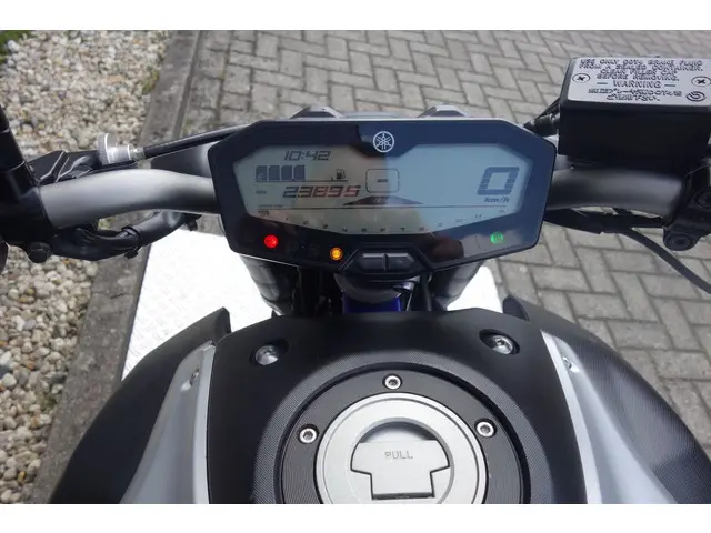 Yamaha MT 07 ABS 2016 Benzine 14