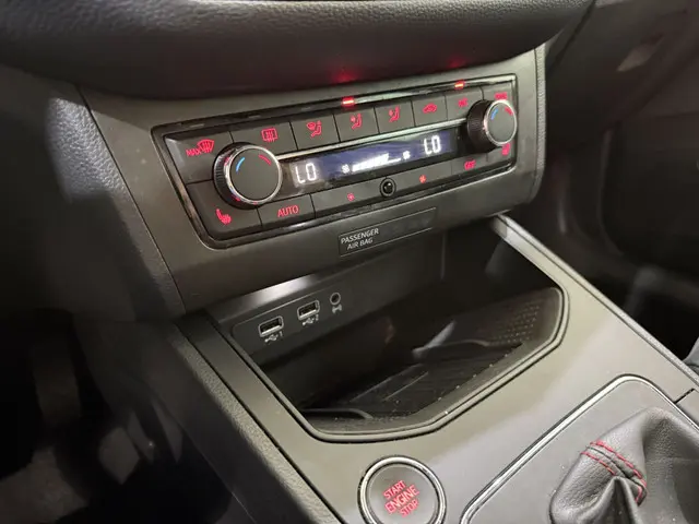 SEAT Ibiza 1.0 TSI FR Business Intense Aut 2020 Benzine 43
