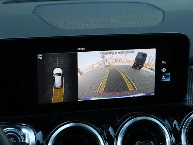 Mercedes-Benz GLB 180 Luxury Line 2023 Benzine 20