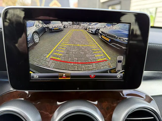 Mercedes-Benz GLC 250 d 4MATIC Prestige 2016 Diesel 13