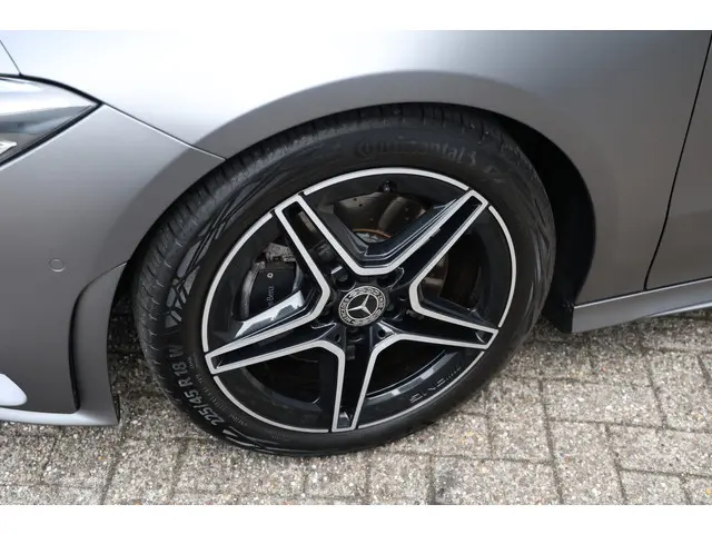Mercedes-Benz CLA 200 164PK AMG Night Aut. 2020 Benzine 17