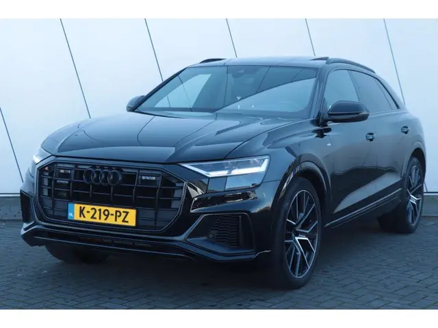 Audi Q8 50 TDI quattro | S-Line - PANO - NIEUWSTAAT - 2020 Diesel 3