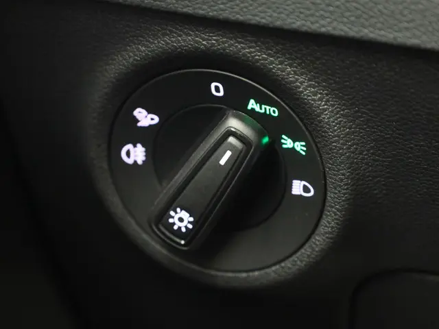 Škoda Karoq 1.5TSI/150PK ACT Sportline DSG 2025 Benzine 23