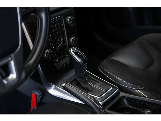 Volvo V40 T3 Polar+ Sport 2020 Benzine 30