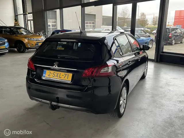 Peugeot 308 1.2 VTi Active 2013 Benzine 4