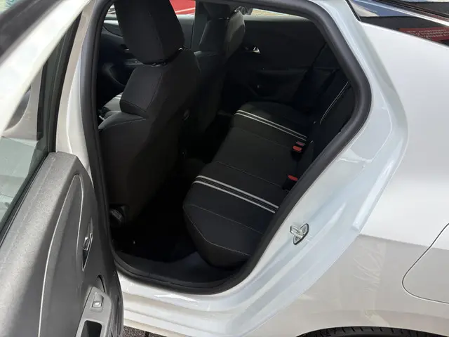 Opel Corsa 1.2 Turbo Hybrid GS 2025 Hybride Benzine 7
