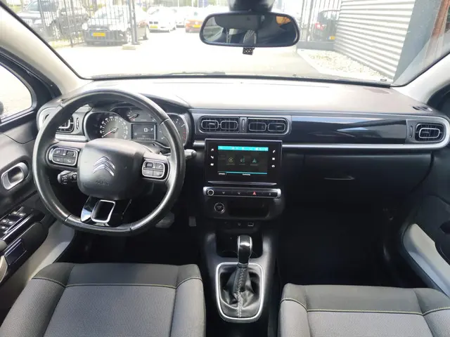 Citroën C3 1.2 PureTech S&S Shine |automaat| 2017 Benzine 12