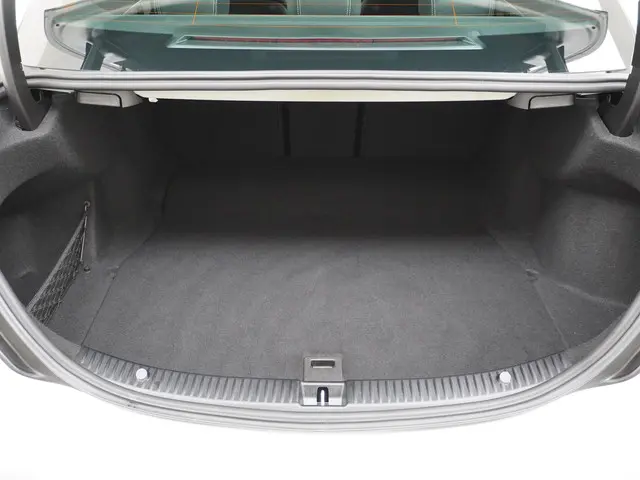 Mercedes-Benz C-Klasse 180 AMG line 2019 Benzine 6