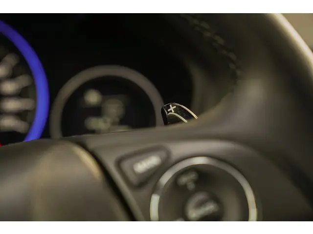 Honda HR-V 1.5i VTEC EXECUTIVE 2018 Benzine 53