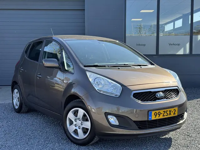 Kia Venga 1.4 CVVT Plus Pack 2013 Benzine 4