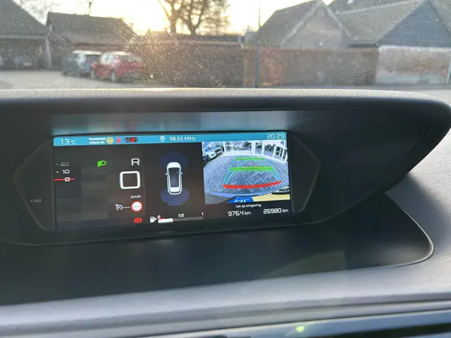 Citroën C4 Spacetourer 1.2 PureTech Feel 2020 Benzine 19