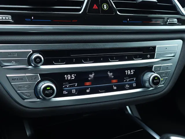 BMW 7 Serie 745e 2022 Hybride Benzine 19