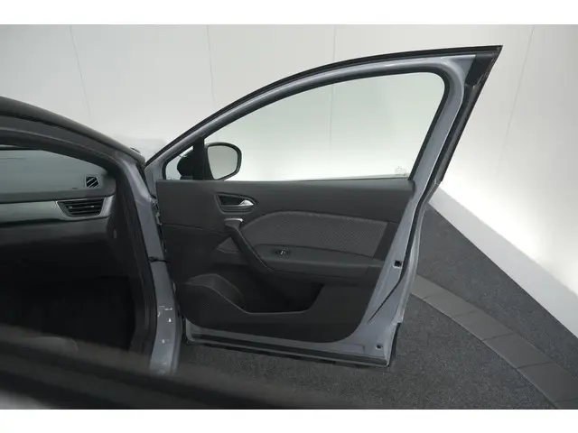 Renault Captur Mild Hybrid 160 EDC Techno 2024 Benzine 65