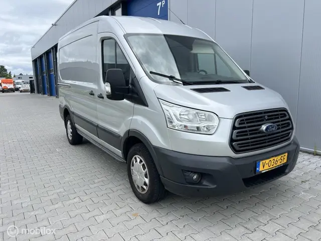 Ford Transit 330 2.0 TDCI L2H2 Tr 2018 Diesel 2