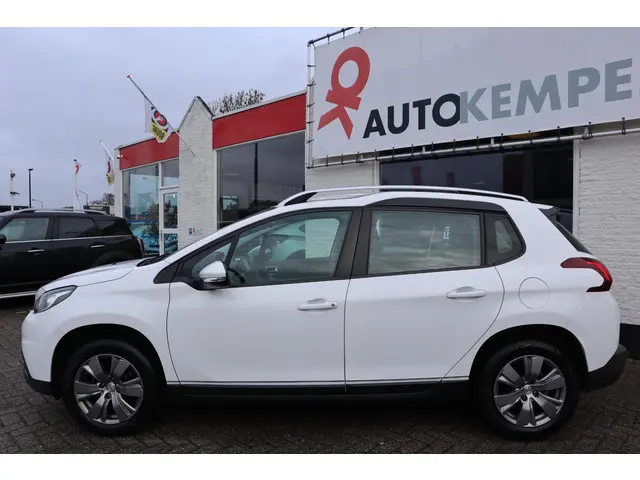 Peugeot 2008 1.2 PT BLUE LION 2017 Benzine 2