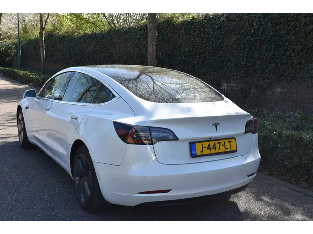 Tesla Model 3 Standard RWD Plus 60 kWh 2020 Elektrisch 5