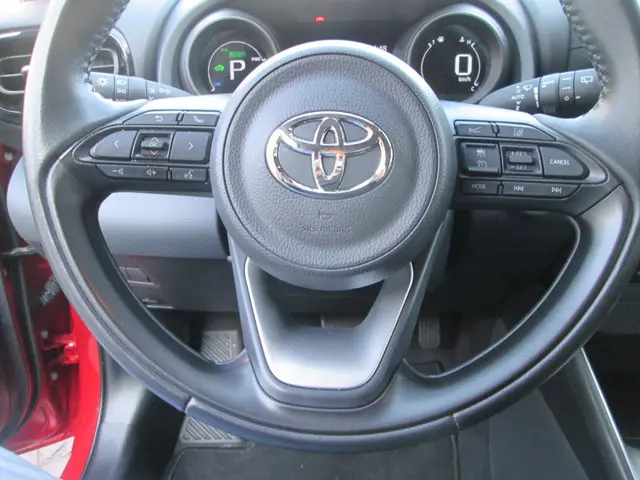 Toyota Yaris 1.5 Hybrid Dynamic 2022 Hybride Benzine 8
