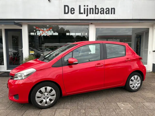 Toyota Yaris 2