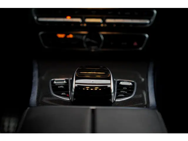Mercedes-Benz G-Klasse 500 2018 Benzine 18