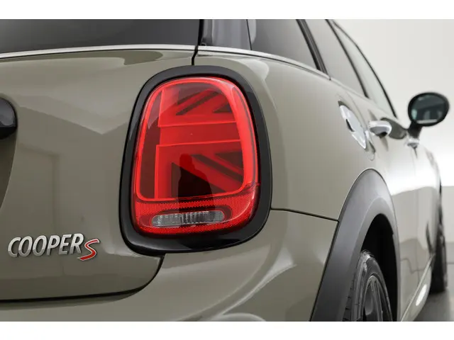 MINI Cooper S Hammersmith - Orig. NL 2020 Benzine 38