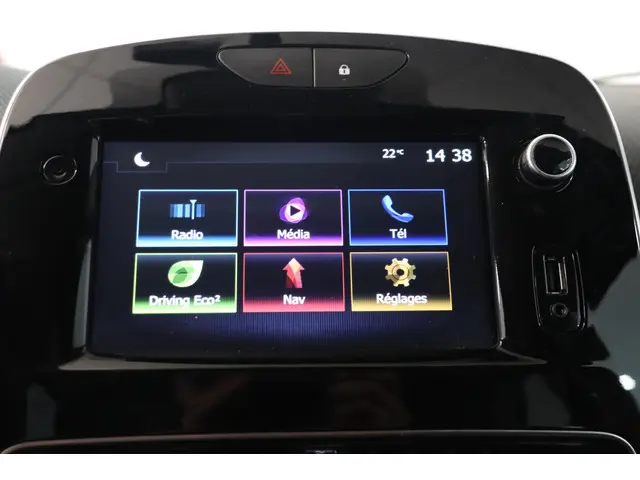 Renault Clio Estate 0.9 TCe Limited 2020 Benzine 10
