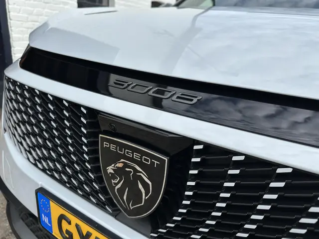 Peugeot 3008 1.2 Hybrid 145 GT 2024 Hybride Benzine 41