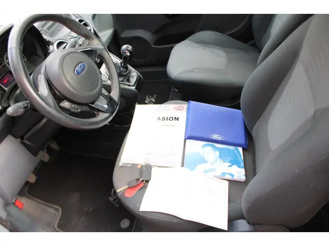 Ford Ka 1.2 Titanium X start/stop 2014 Benzine 26