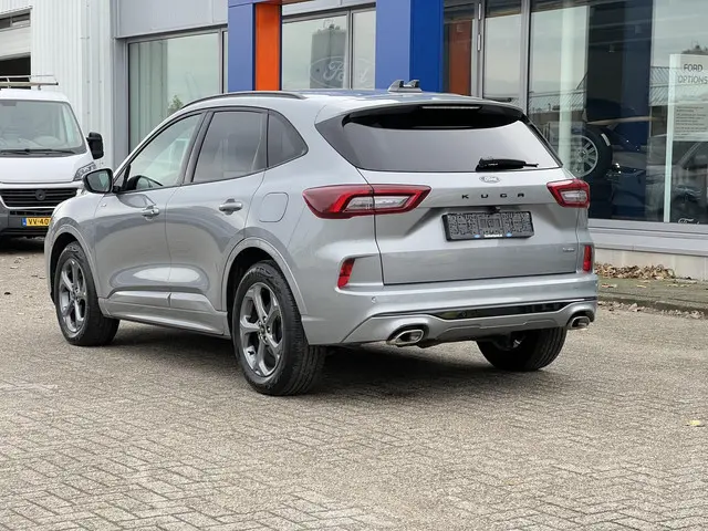 Ford Kuga 2.5 FHEV ST-Line 2025 Hybride Benzine 10