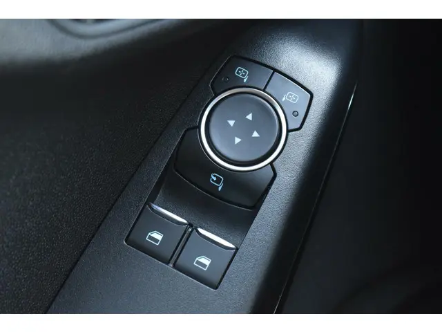 Ford Fiesta 1.1 Trend |NAVI|CARPLAY|CRUISE|PDC 2018 Benzine 36