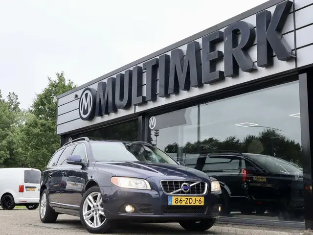 Volvo V70 2.0 T5 Momentum 2012 Benzine