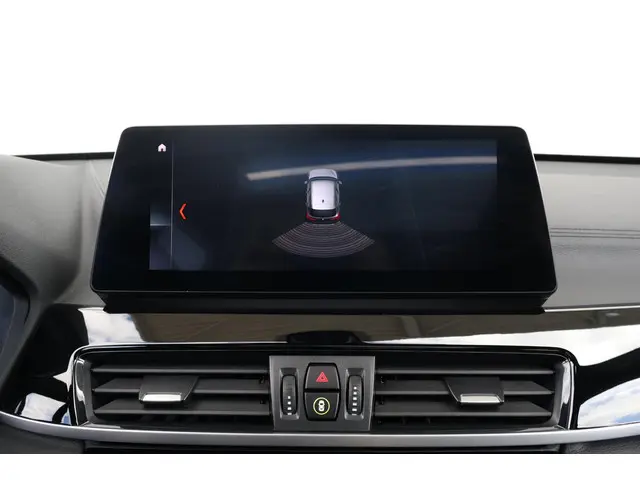 BMW X1 sDrive18i Executive Edition 2020 Benzine 33