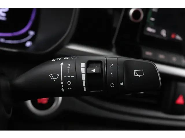 Kia Picanto 1.0 DPI ExecutiveLine 2025 Benzine 31